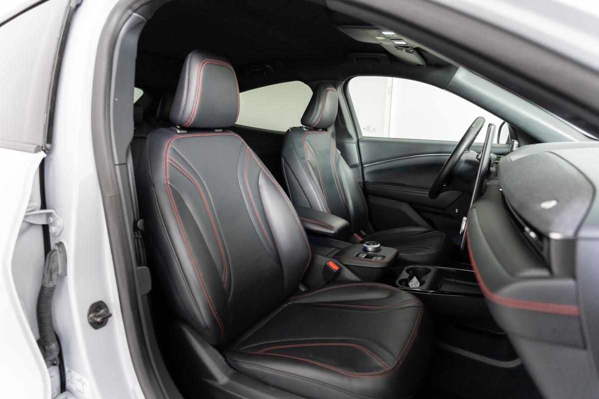 ford-mustang-mach-e-standard-range-awd-2022-eletrico