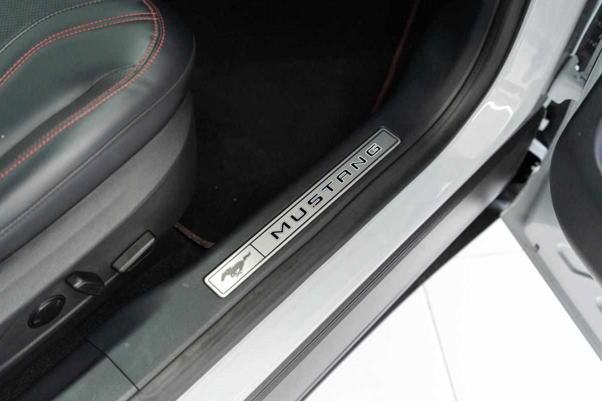 ford-mustang-mach-e-standard-range-awd-2022-eletrico