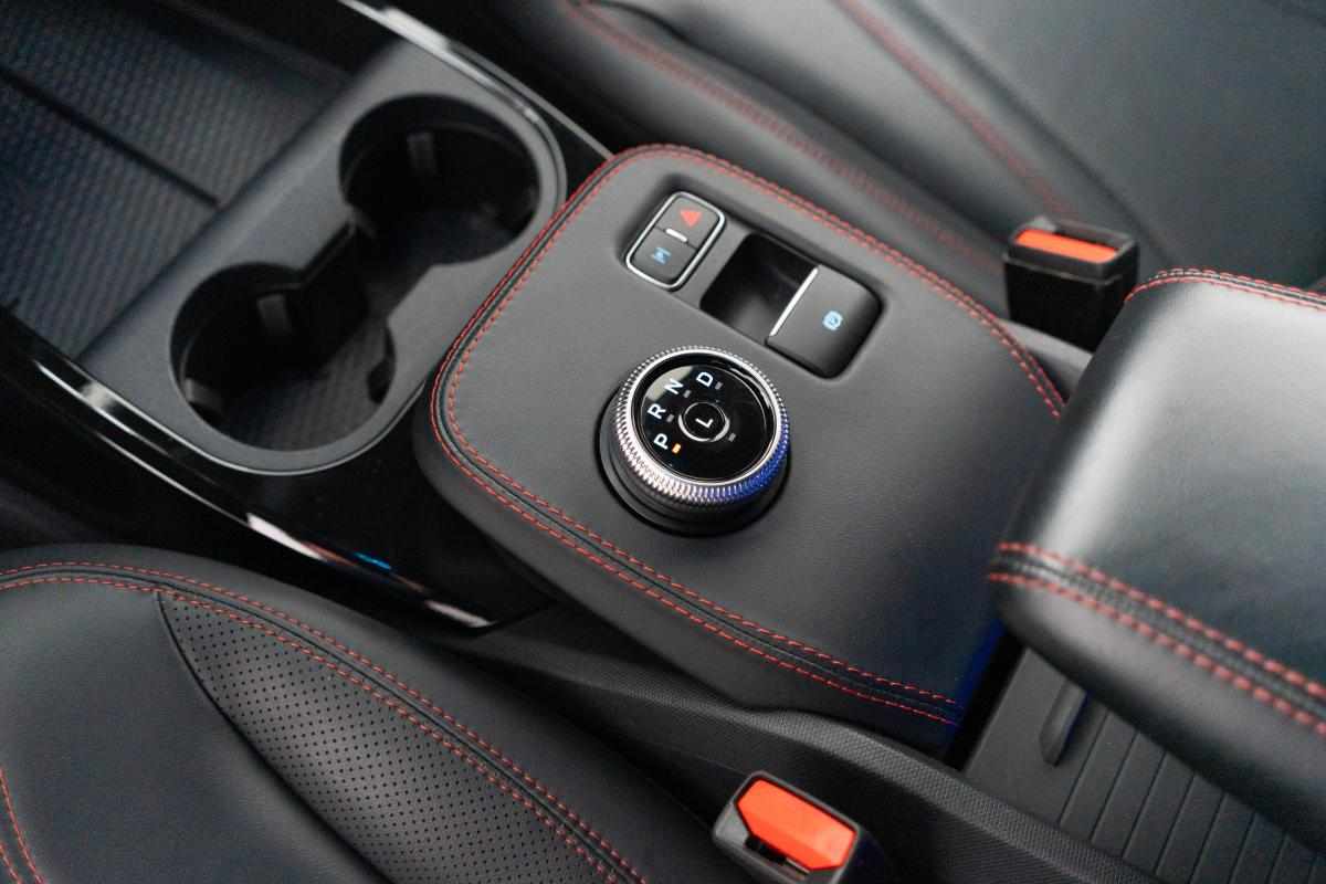 ford-mustang-mach-e-standard-range-awd-2022-eletrico