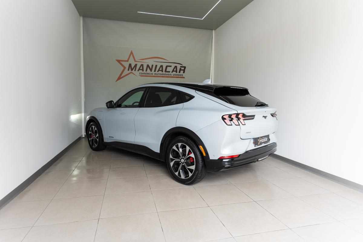 ford-mustang-mach-e-standard-range-awd-2022-eletrico
