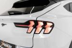ford-mustang-mach-e-standard-range-awd-2022-eletrico