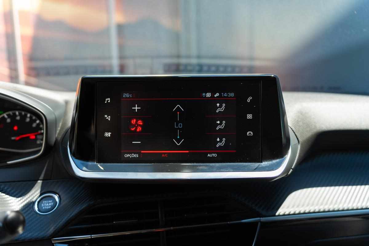 peugeot-2008-1-2-puretech-2021-gasolina-1199cc