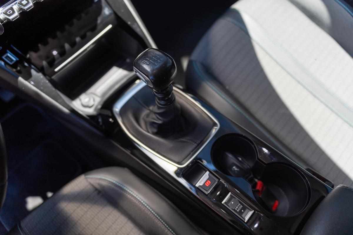 peugeot-2008-1-2-puretech-2021-gasolina-1199cc
