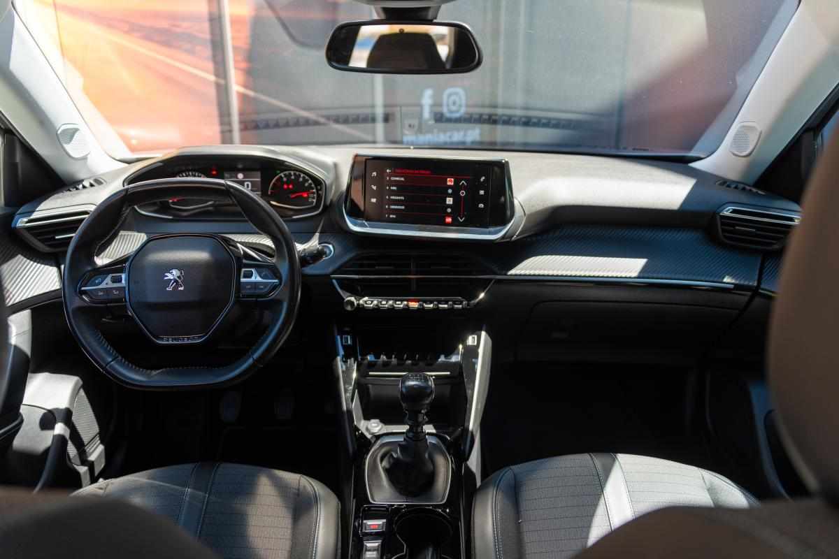 peugeot-2008-1-2-puretech-2021-gasolina-1199cc