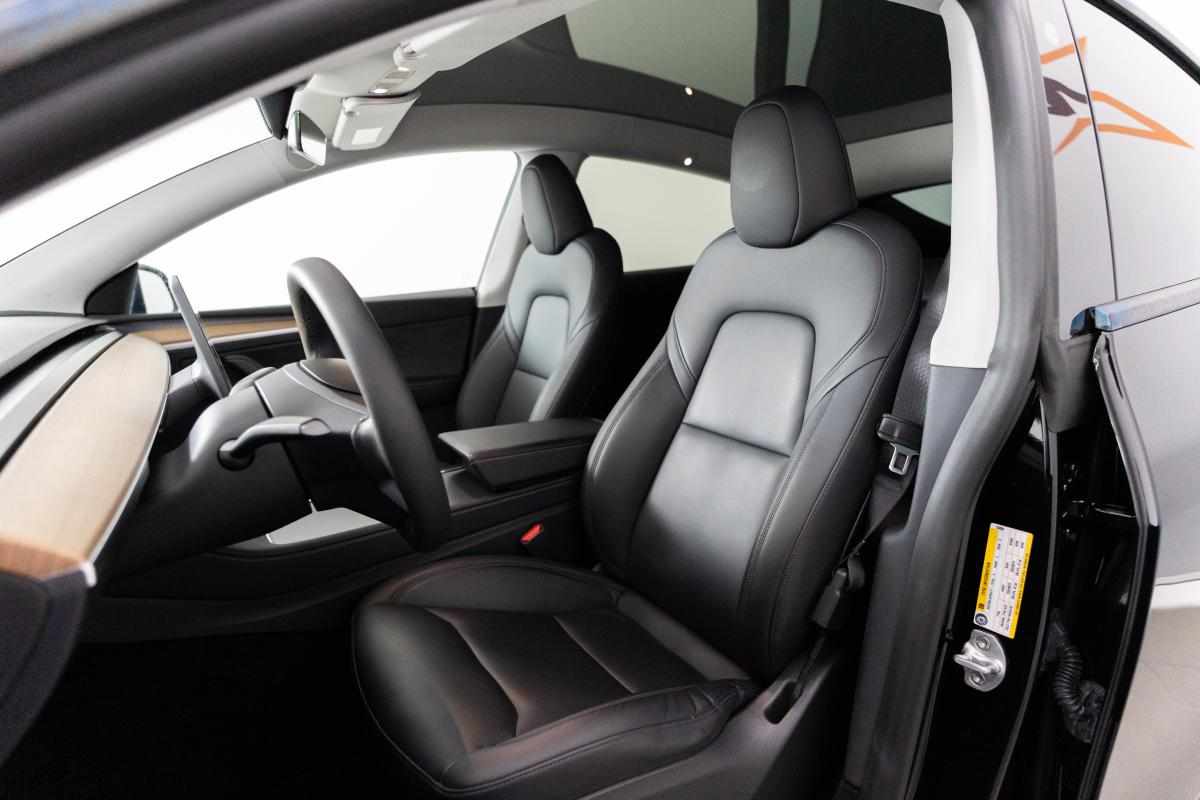 tesla-model-y-standard-range-rwd-2023-eletrico