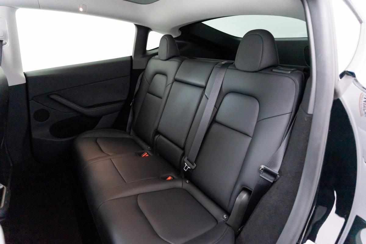 tesla-model-y-standard-range-rwd-2023-eletrico