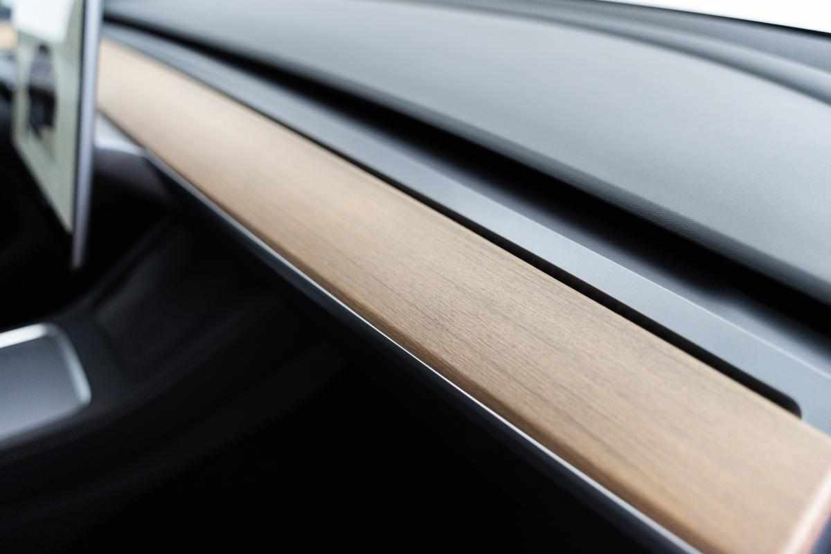 tesla-model-y-standard-range-rwd-2023-eletrico