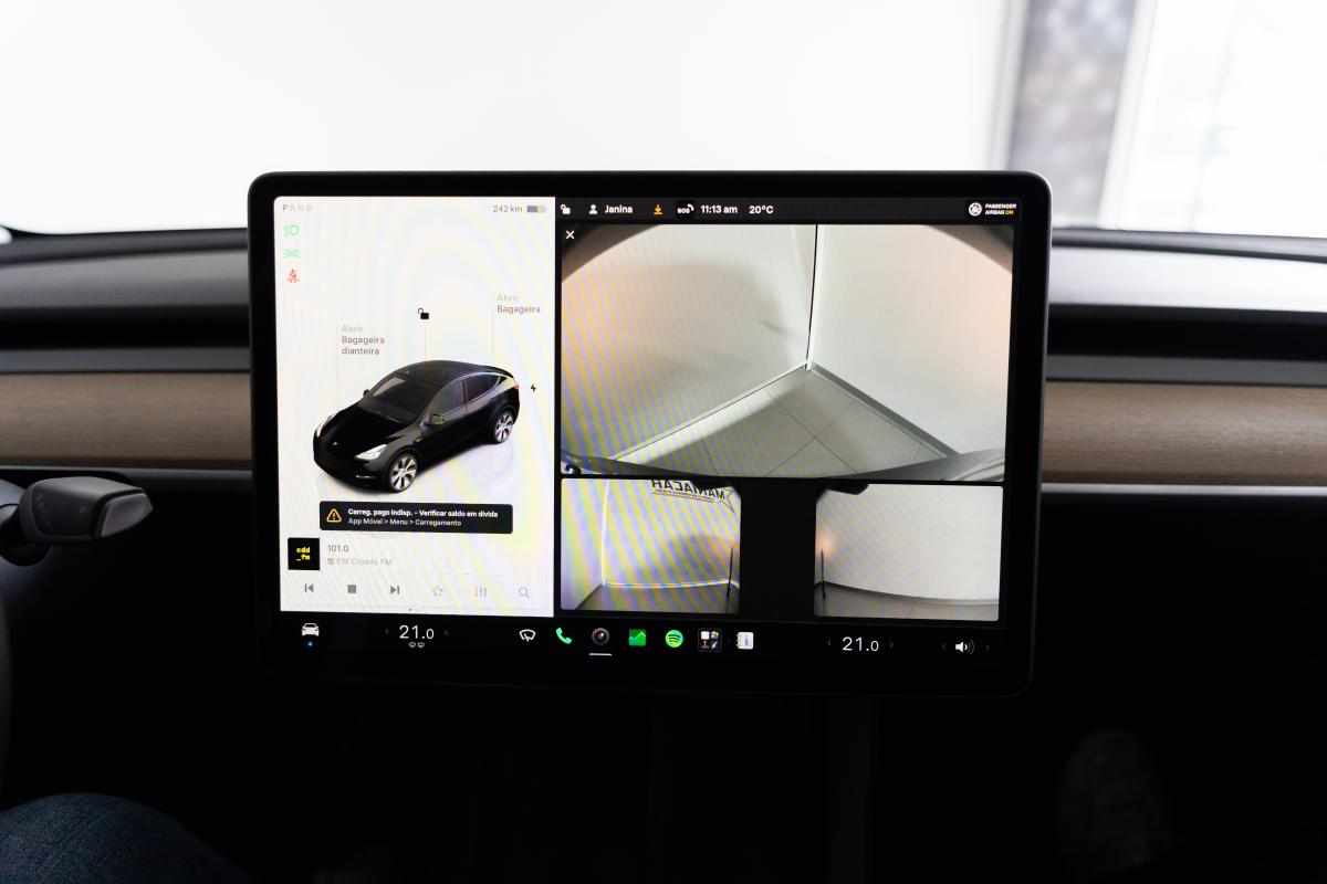 tesla-model-y-standard-range-rwd-2023-eletrico