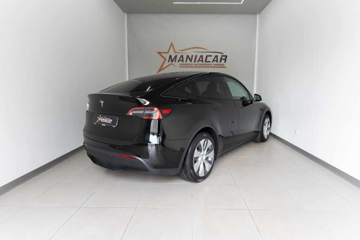 tesla-model-y-standard-range-rwd-2023-eletrico
