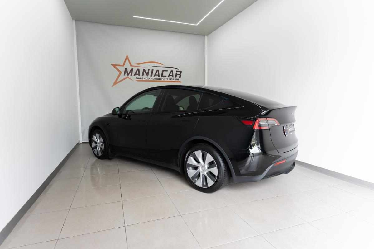 tesla-model-y-standard-range-rwd-2023-eletrico