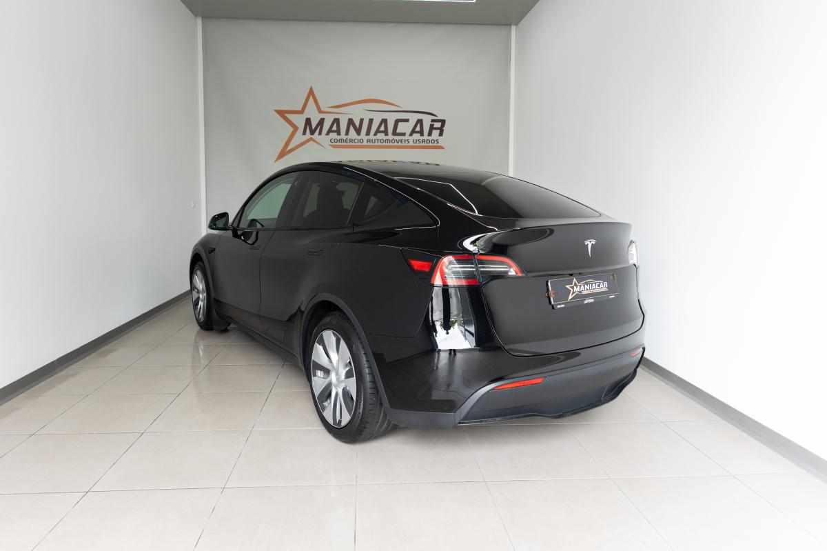 tesla-model-y-standard-range-rwd-2023-eletrico