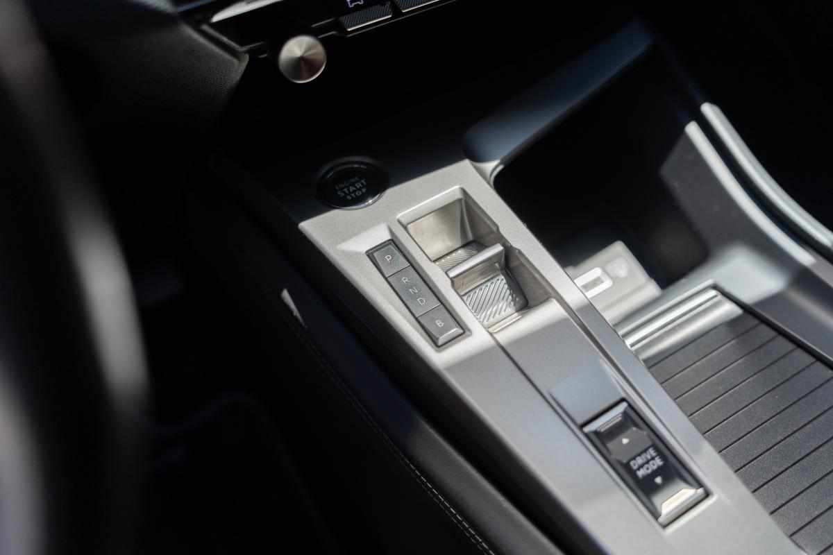 peugeot-308-1-6-hybrid-2024-gasolina-1598cc
