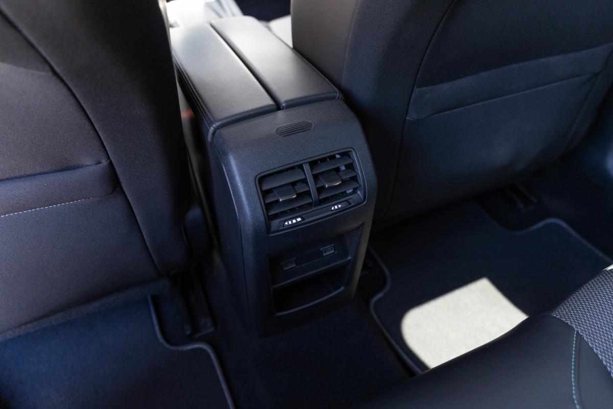 peugeot-308-1-6-hybrid-2024-gasolina-1598cc