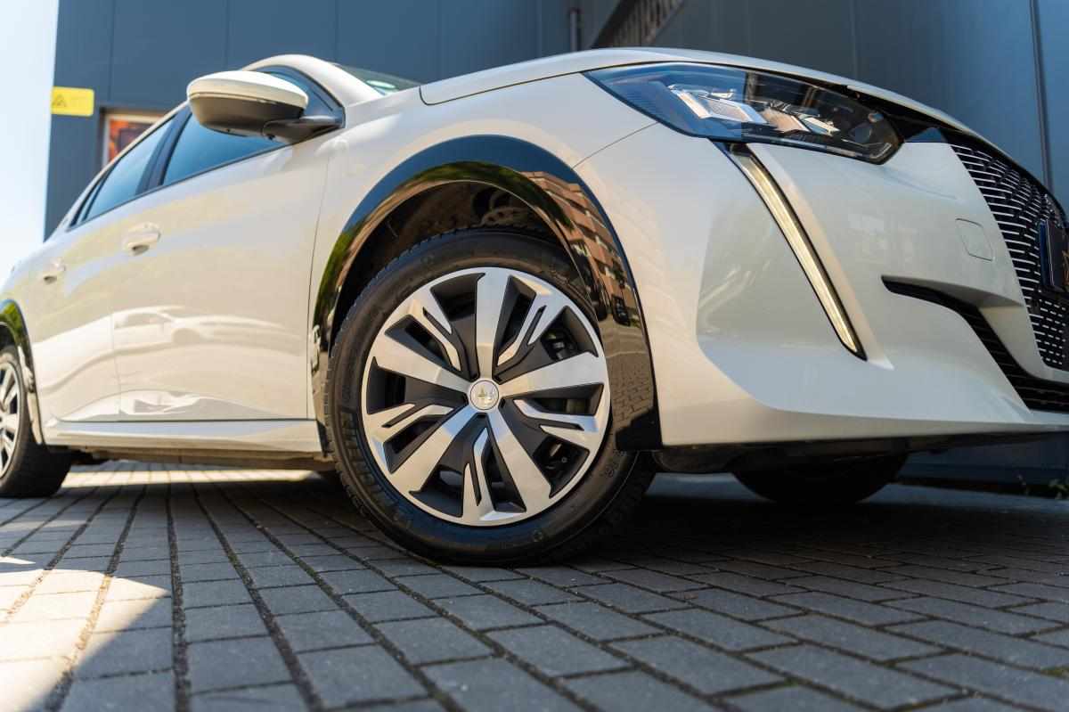 peugeot-e-208-ev-50-kwh-2020-eletrico