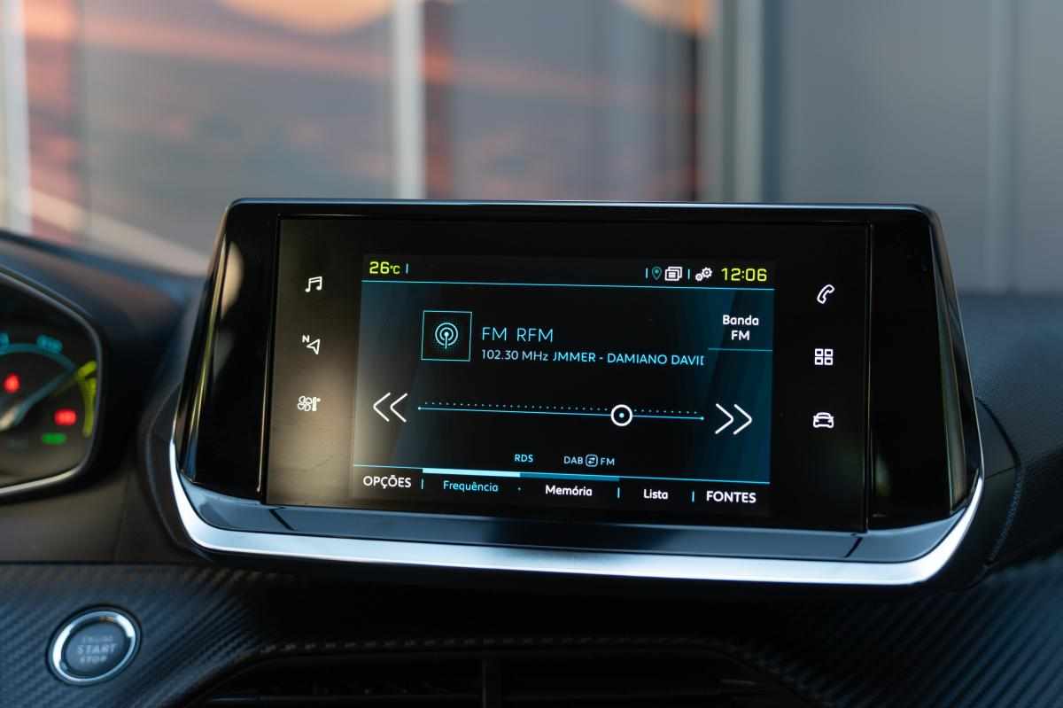 peugeot-e-208-ev-50-kwh-2020-eletrico