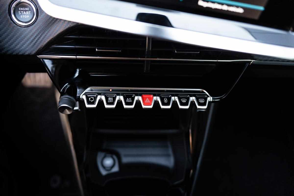 peugeot-e-208-ev-50-kwh-2020-eletrico