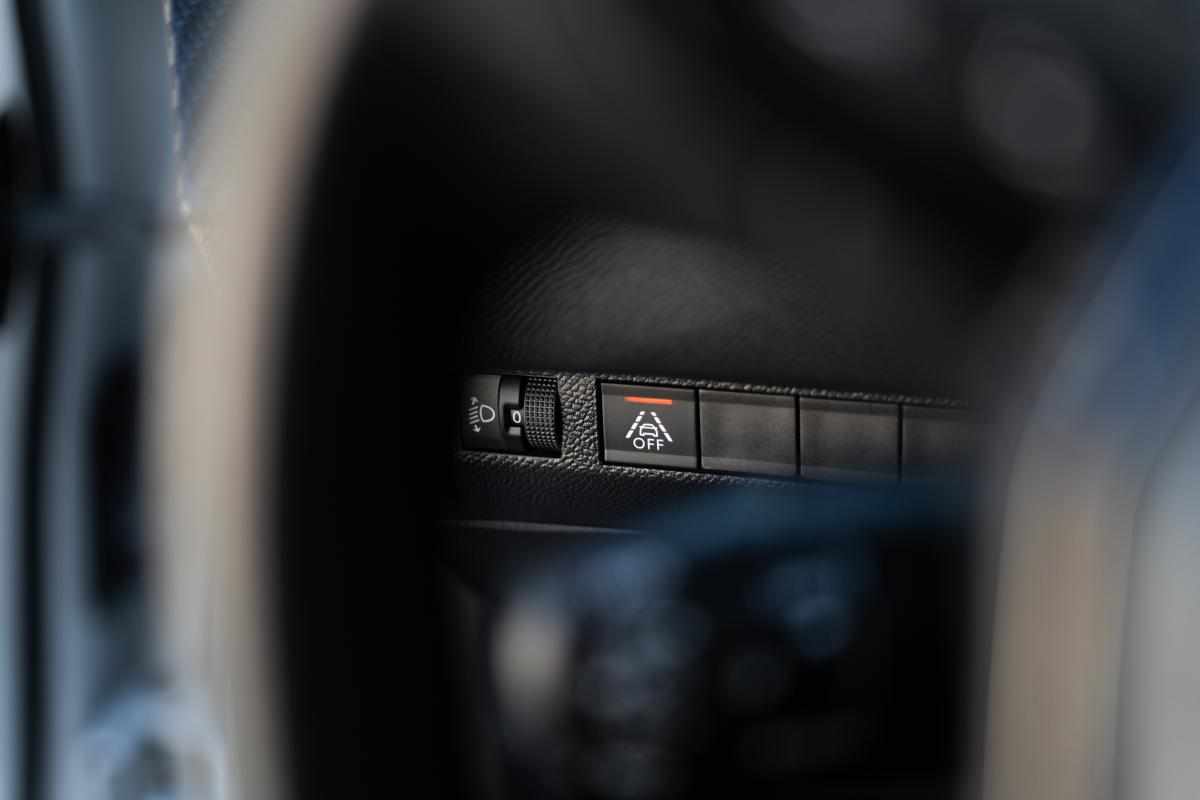 peugeot-e-208-ev-50-kwh-2020-eletrico