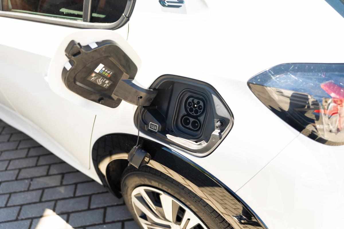 peugeot-e-208-ev-50-kwh-2020-eletrico
