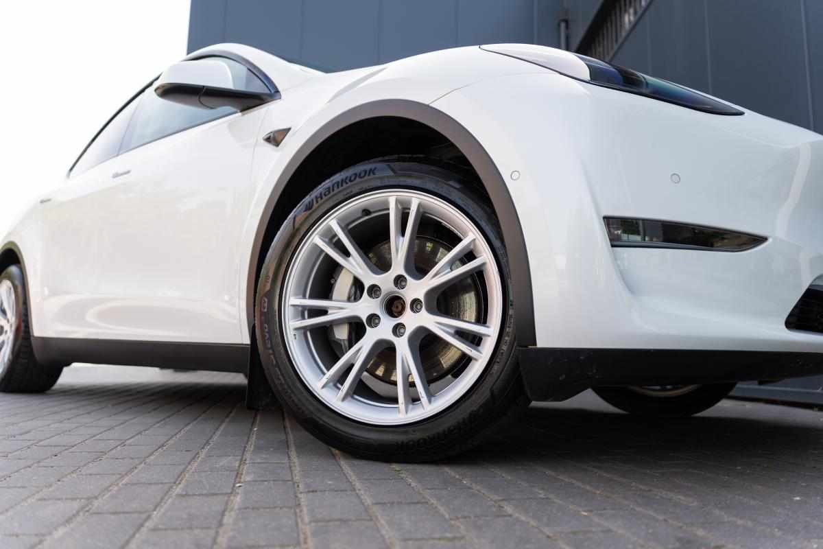 tesla-model-y-long-range-awd-2022-eletrico