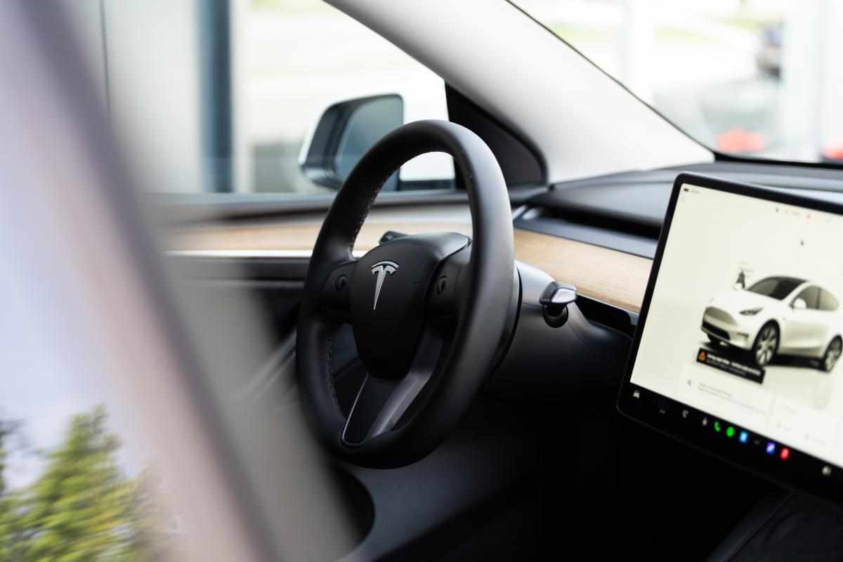 tesla-model-y-long-range-awd-2022-eletrico
