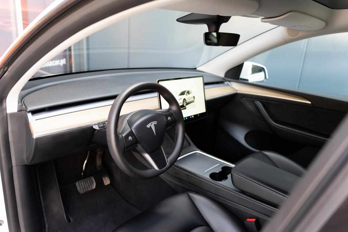 tesla-model-y-long-range-awd-2022-eletrico