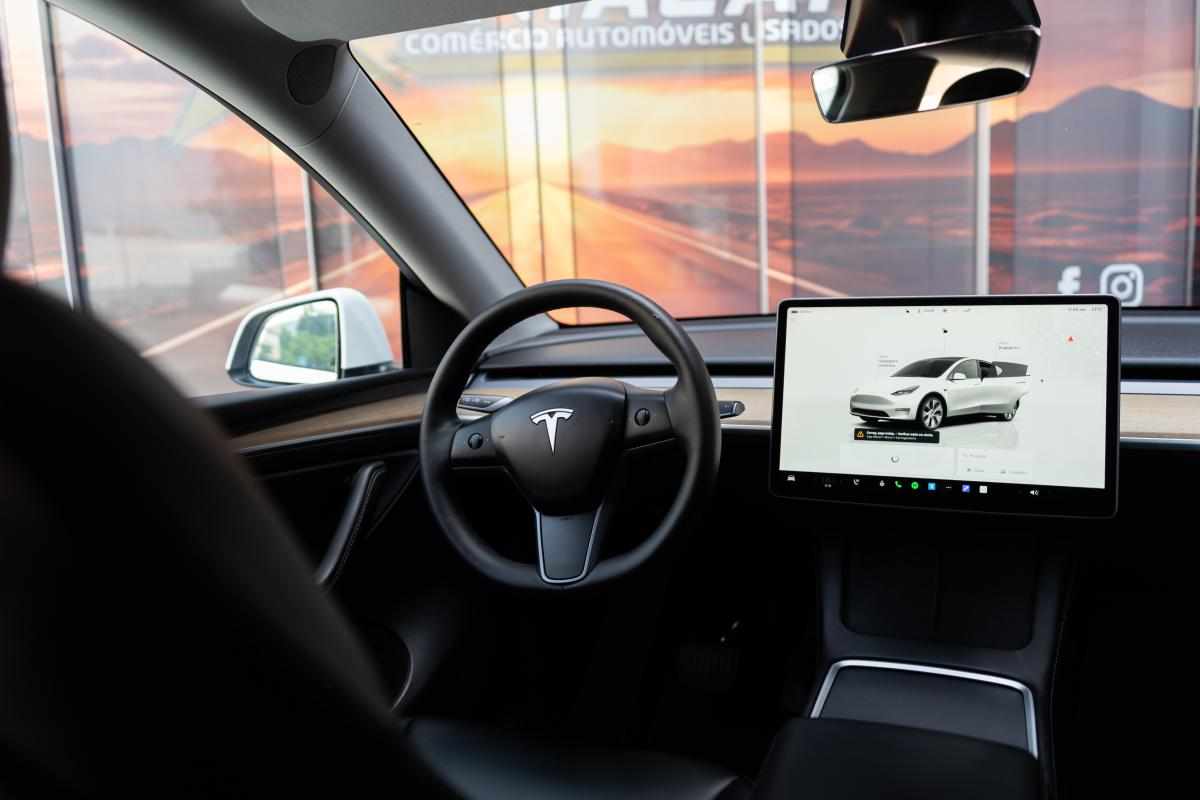 tesla-model-y-long-range-awd-2022-eletrico