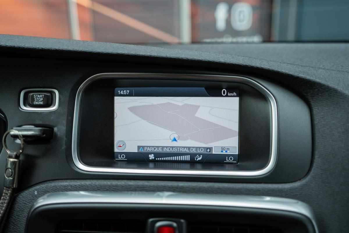 volvo-v40-1-6-d2-2013-diesel-1560cc
