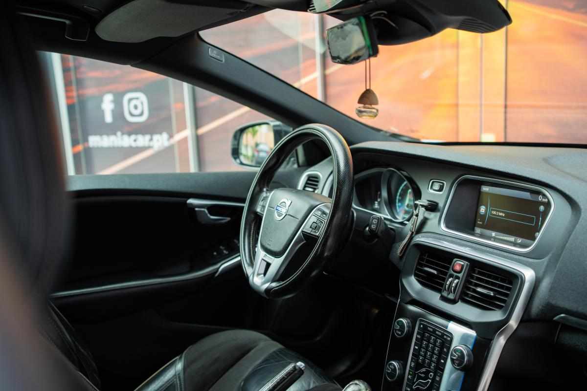 volvo-v40-1-6-d2-2013-diesel-1560cc