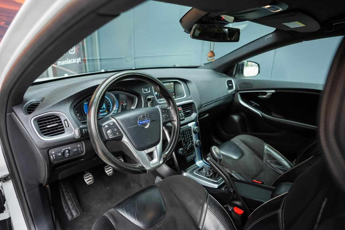 volvo-v40-1-6-d2-2013-diesel-1560cc
