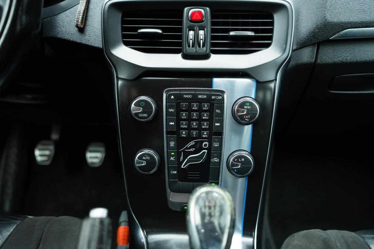 volvo-v40-1-6-d2-2013-diesel-1560cc