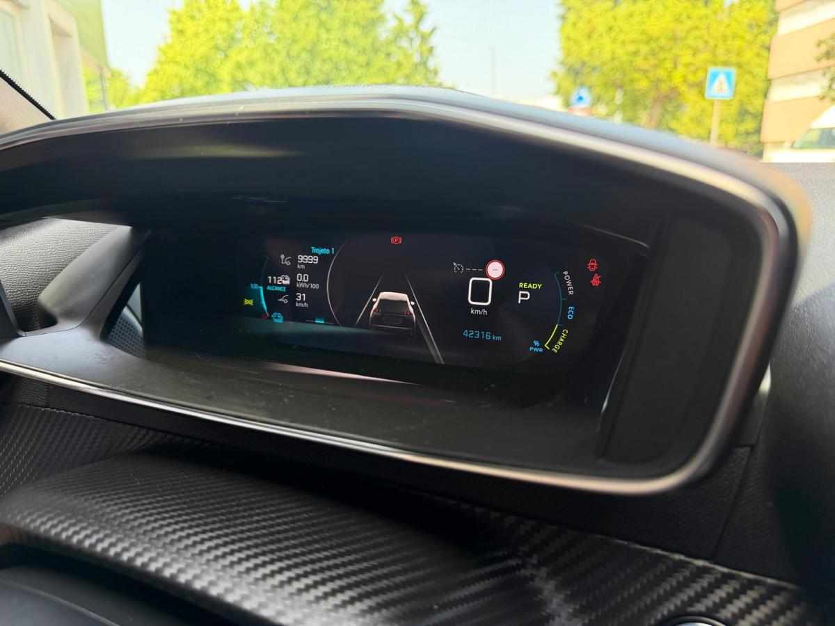 peugeot-e-2008-allure-ev-50kwh-2023-eletrico
