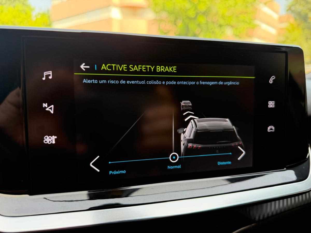 peugeot-e-2008-allure-ev-50kwh-2023-eletrico