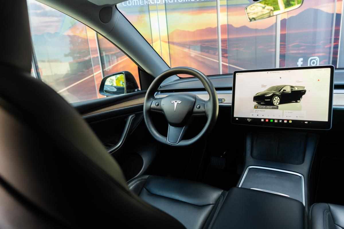 tesla-model-y-long-range-awd-2022-eletrico