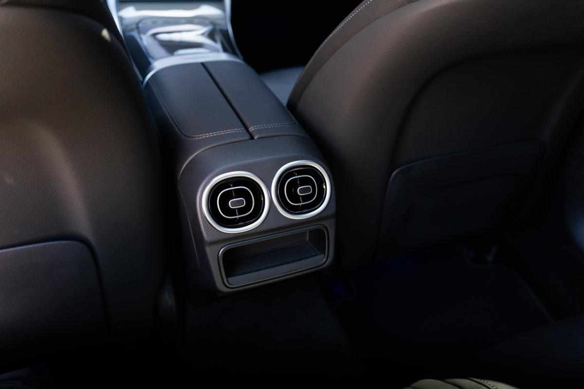 mercedes-benz-classe-c-c-300-e-2023-gasolina-1999cc