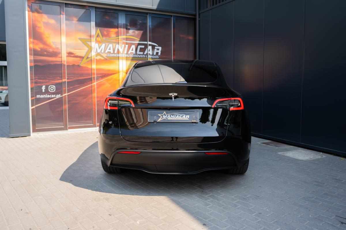 tesla-model-y-standard-range-rwd-2024-eletrico