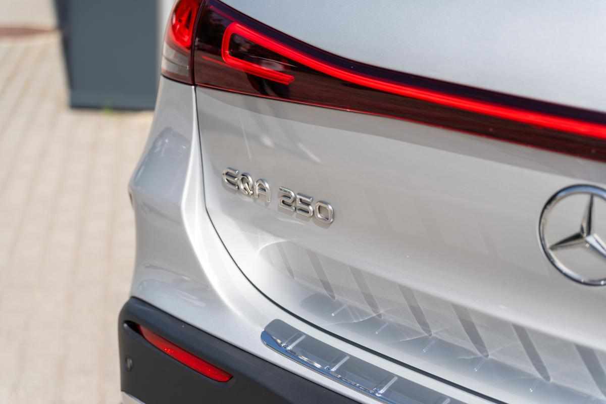 mercedes-benz-eqa-250-2022-eletrico