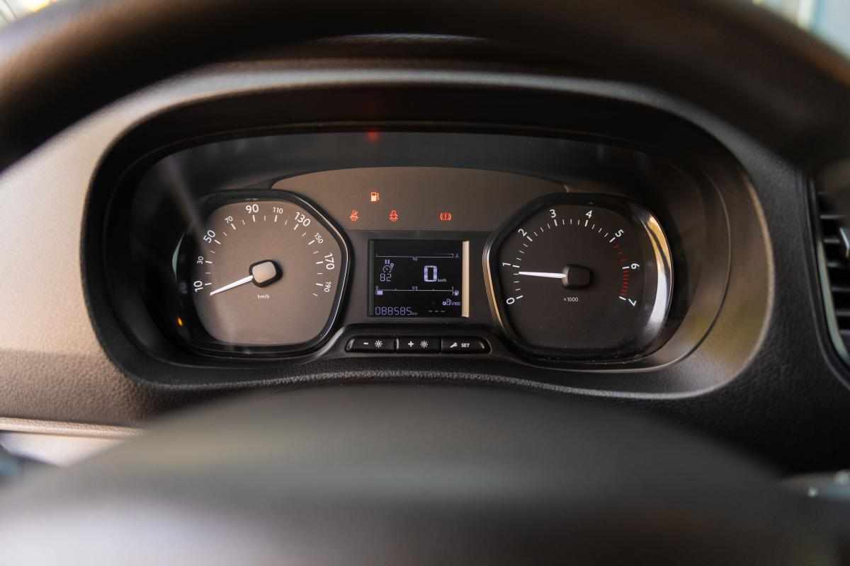 opel-vivaro-2-0cdti-2023-diesel-1995cc