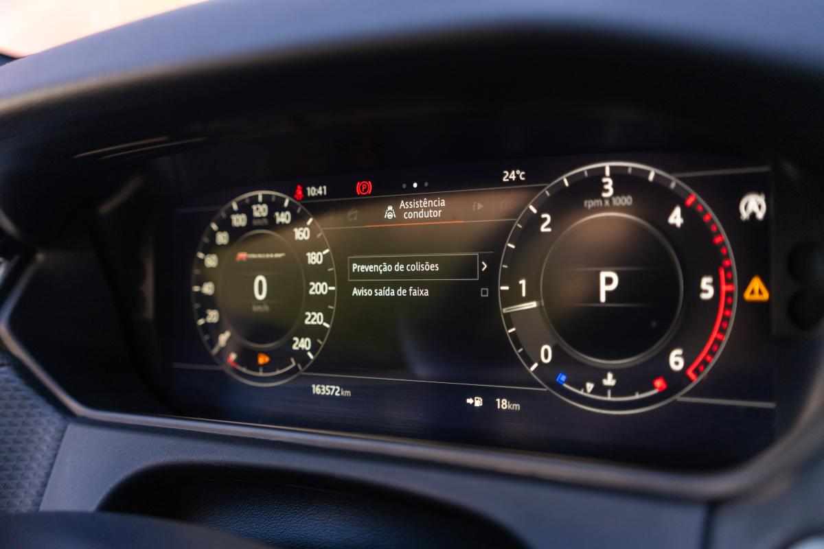 land-rover-range-rover-velar-d240-awd-2018-diesel-1999cc