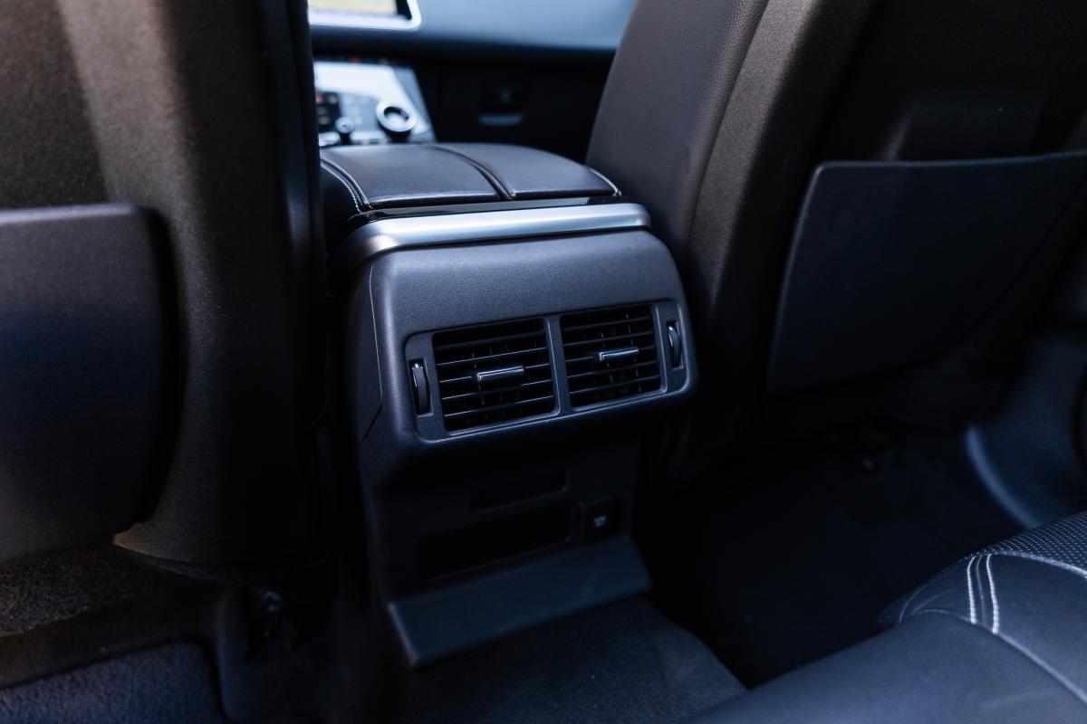 land-rover-range-rover-velar-d240-awd-2018-diesel-1999cc