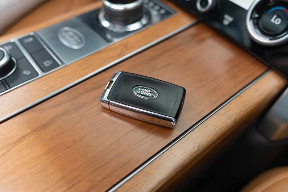 land-rover-range-rover-3-0-sdv6-awd-2018-diesel-2993cc