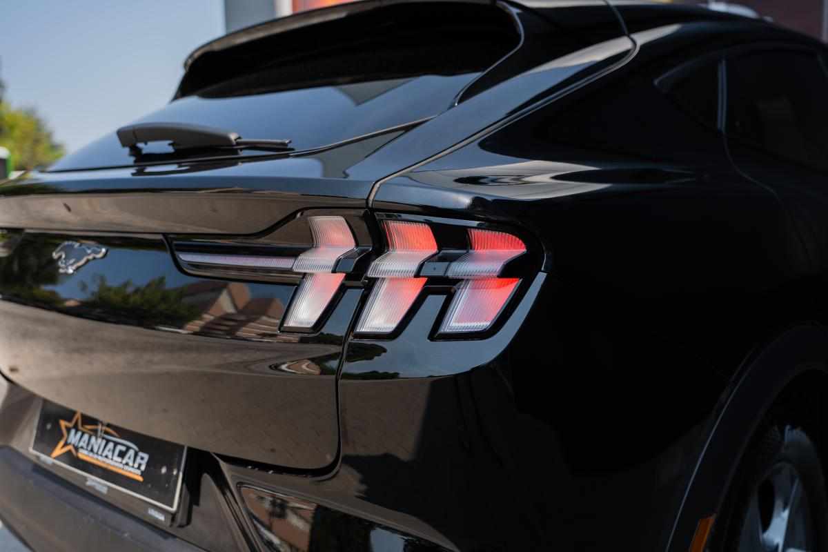 ford-mustang-mach-e-standard-range-2021-eletrico