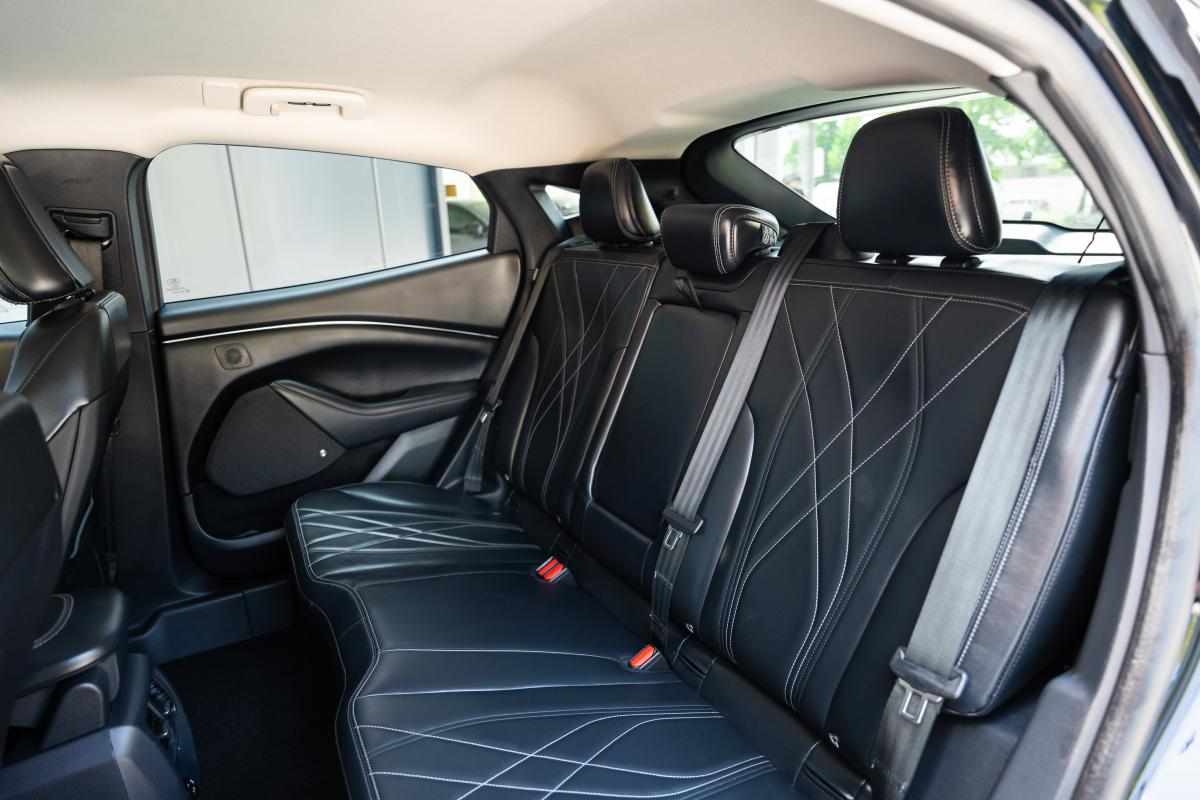 ford-mustang-mach-e-standard-range-2021-eletrico