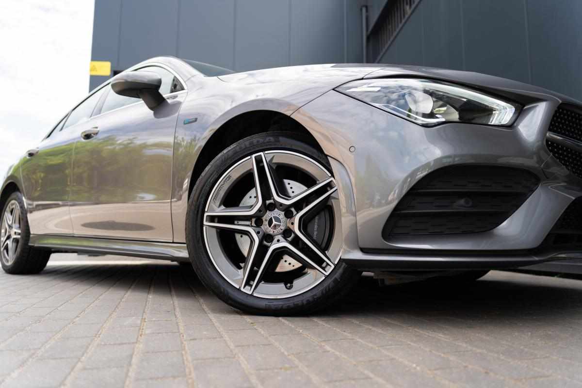 mercedes-benz-cla-250-e-2020-gasolina-1332cc