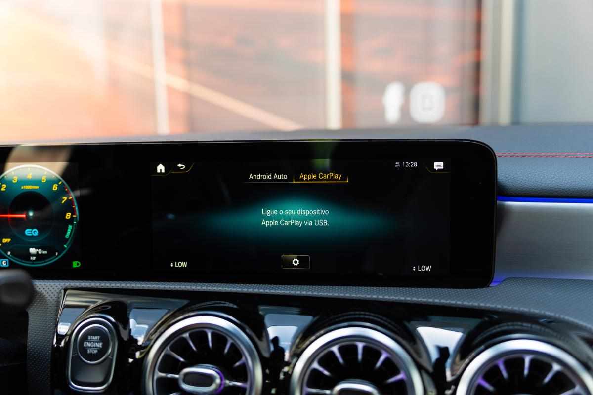 mercedes-benz-cla-250-e-2020-gasolina-1332cc