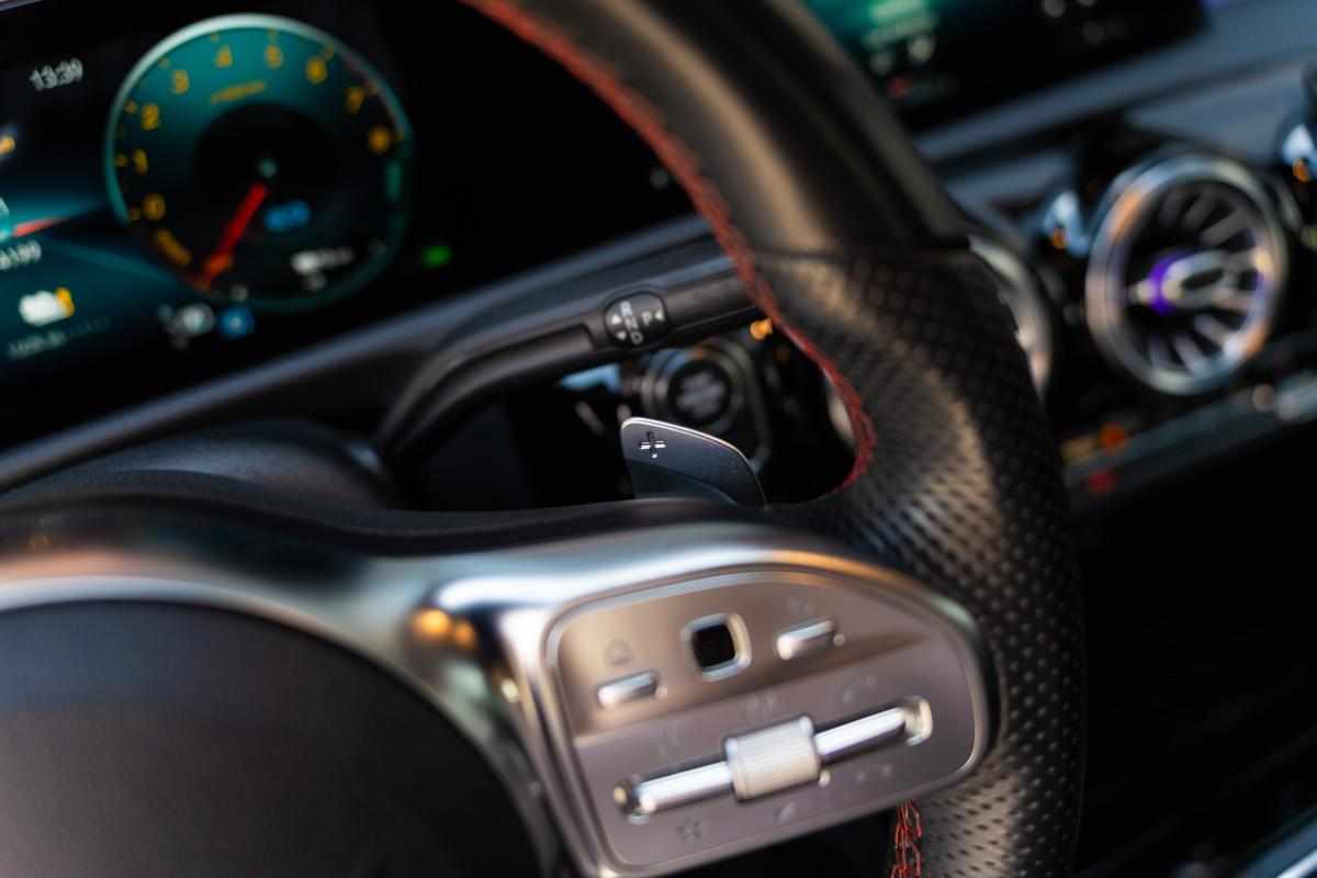 mercedes-benz-cla-250-e-2020-gasolina-1332cc