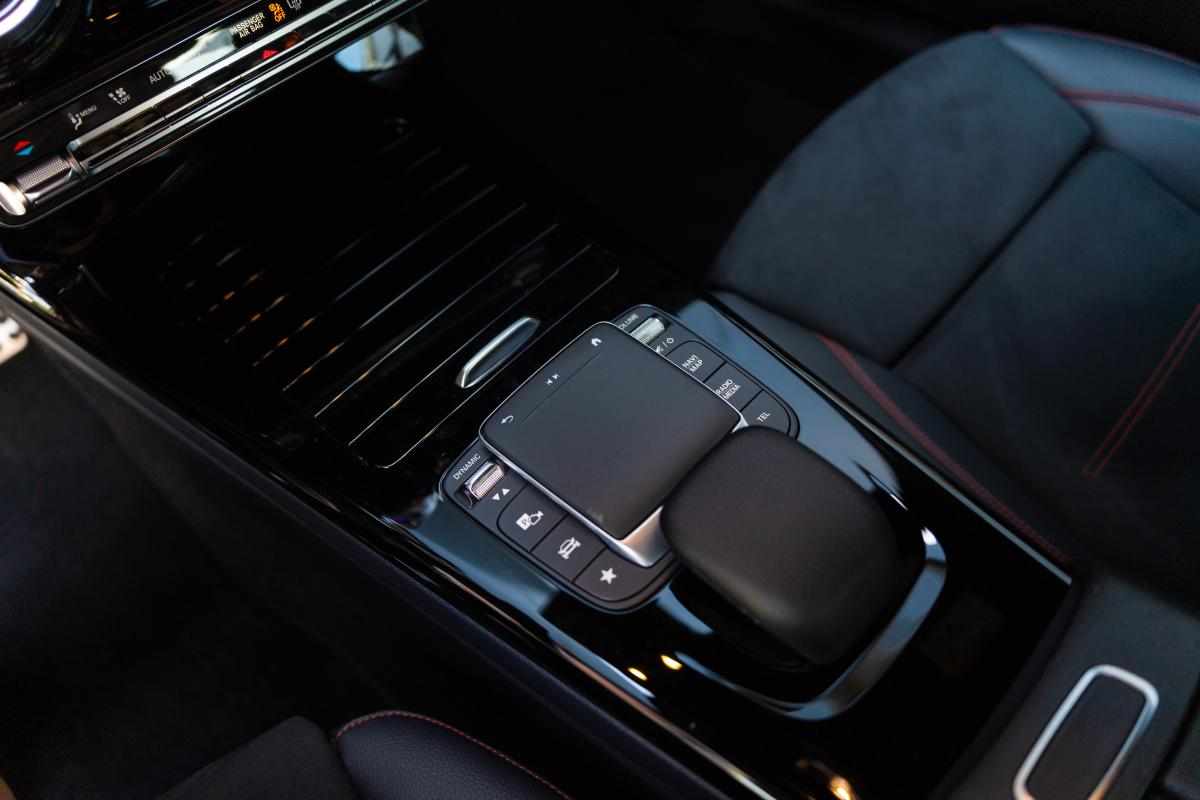 mercedes-benz-cla-250-e-2020-gasolina-1332cc