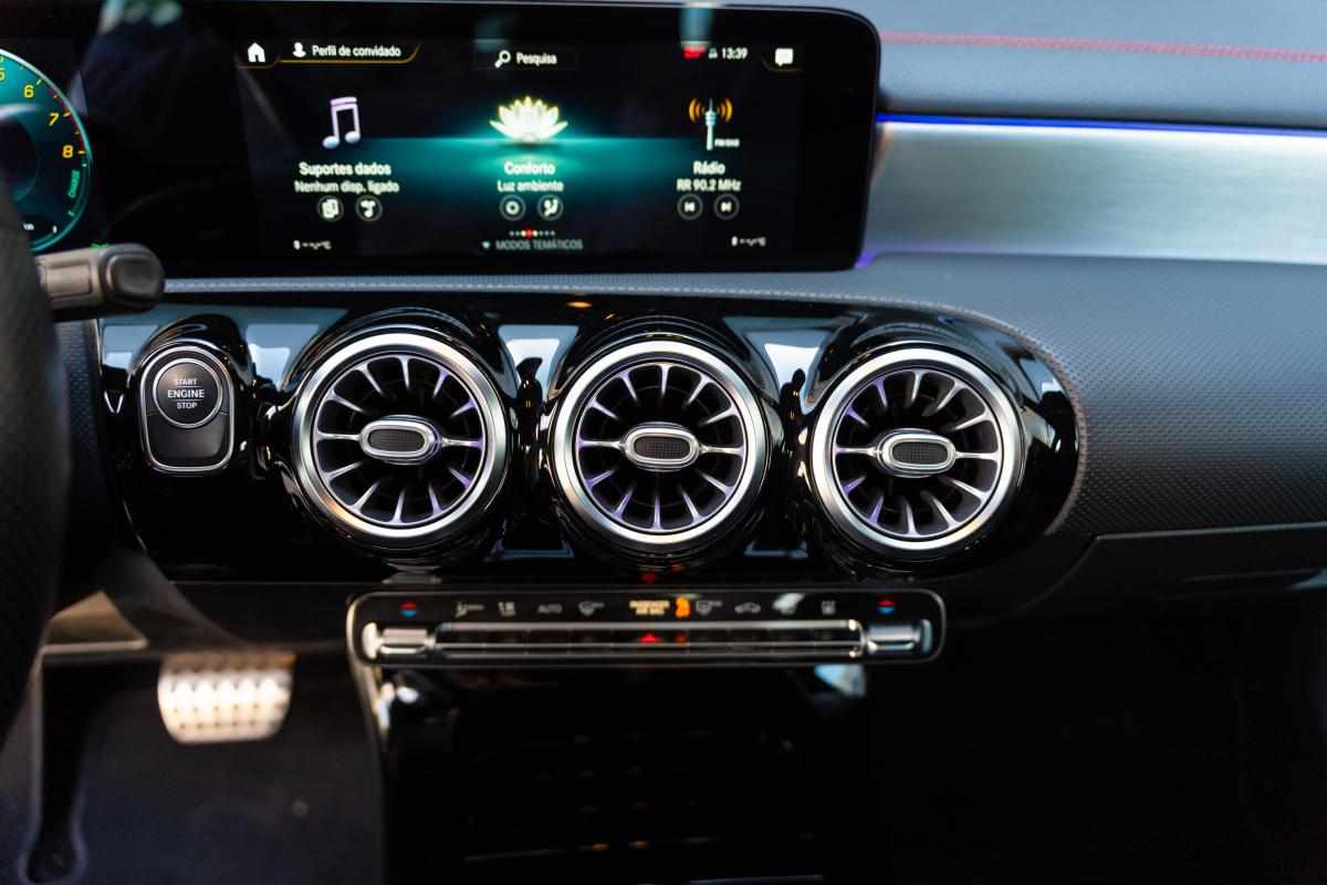 mercedes-benz-cla-250-e-2020-gasolina-1332cc