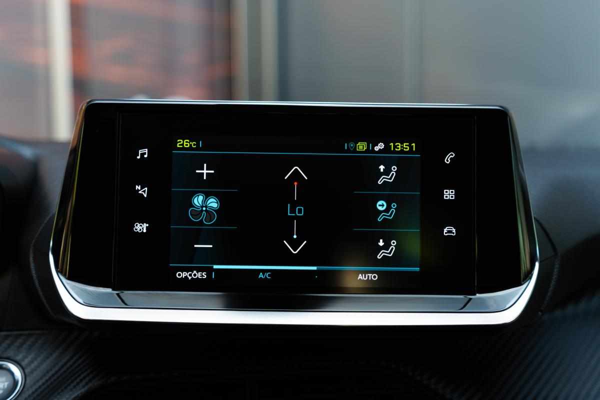 peugeot-e-208-ev-50-kwh-2020-eletrico