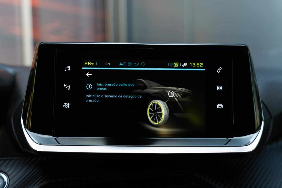 peugeot-e-208-ev-50-kwh-2020-eletrico