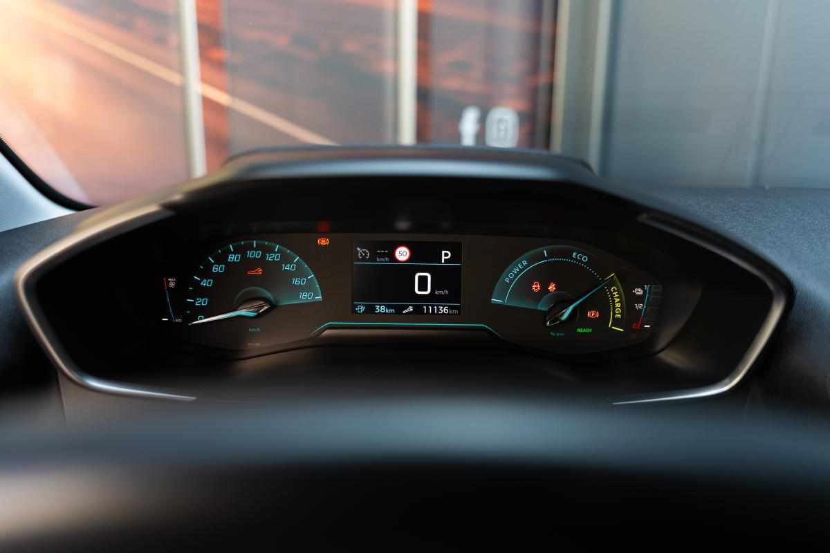peugeot-e-208-ev-50-kwh-2020-eletrico